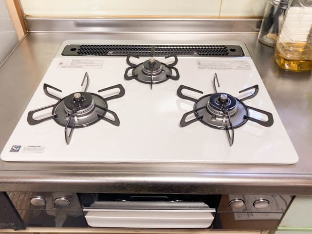 グリルが使いやすいコンロで焼き魚もラクラク！