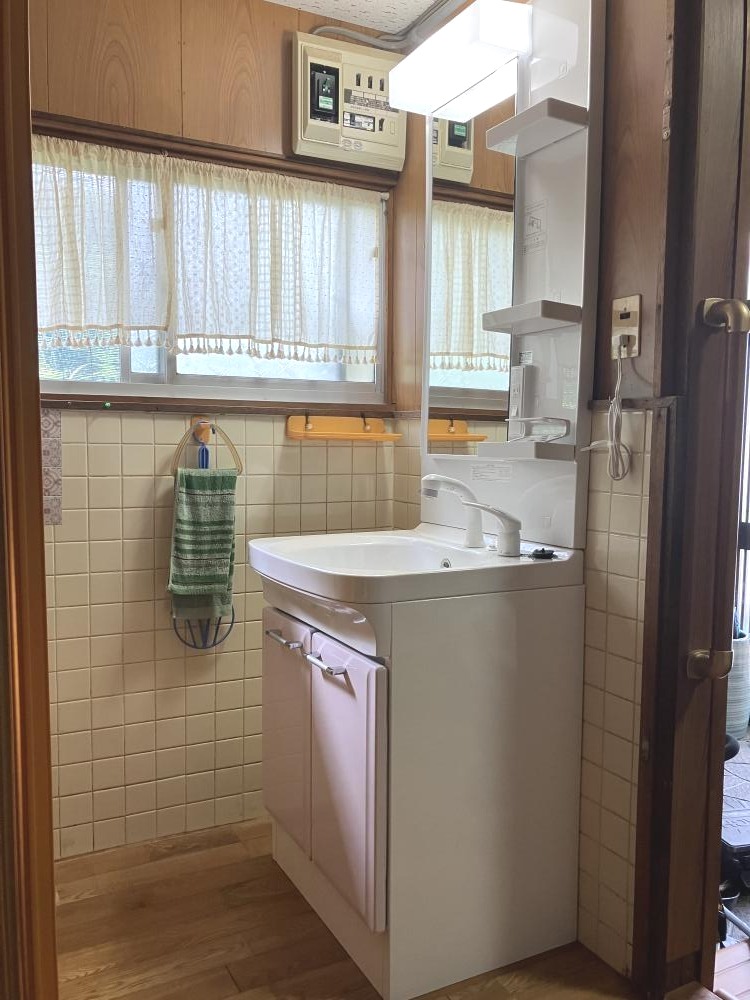 【長崎県】自分好みの洗面化粧台に交換!
