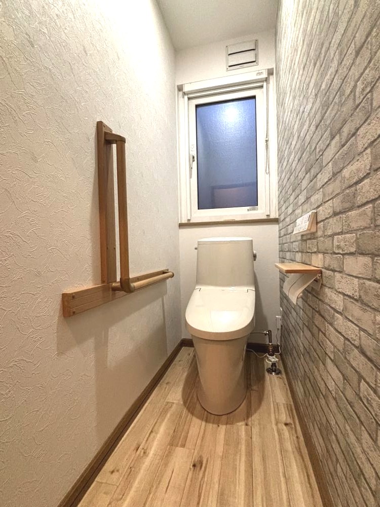 【北海道札幌市】自然素材感を取り入れたトイレ空間
