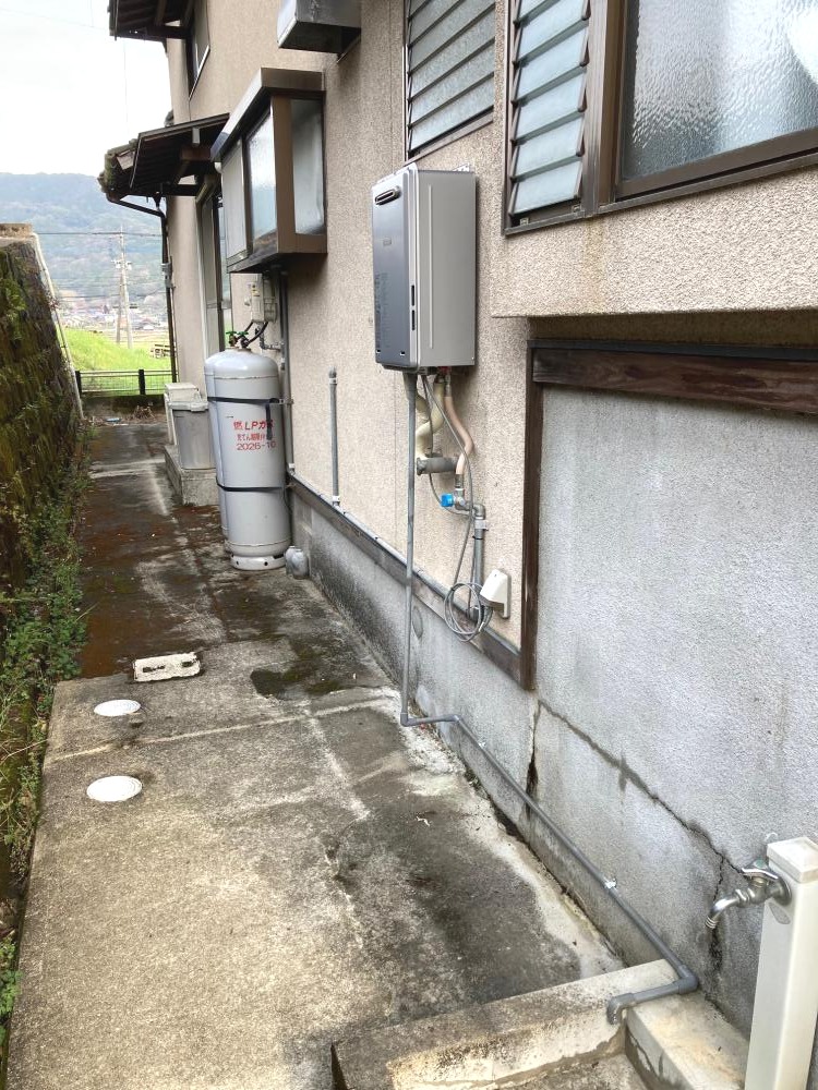 長年利用したガス給湯器をウルトラファインバブル機能付きエコジョーズへ交換!(佐賀県)