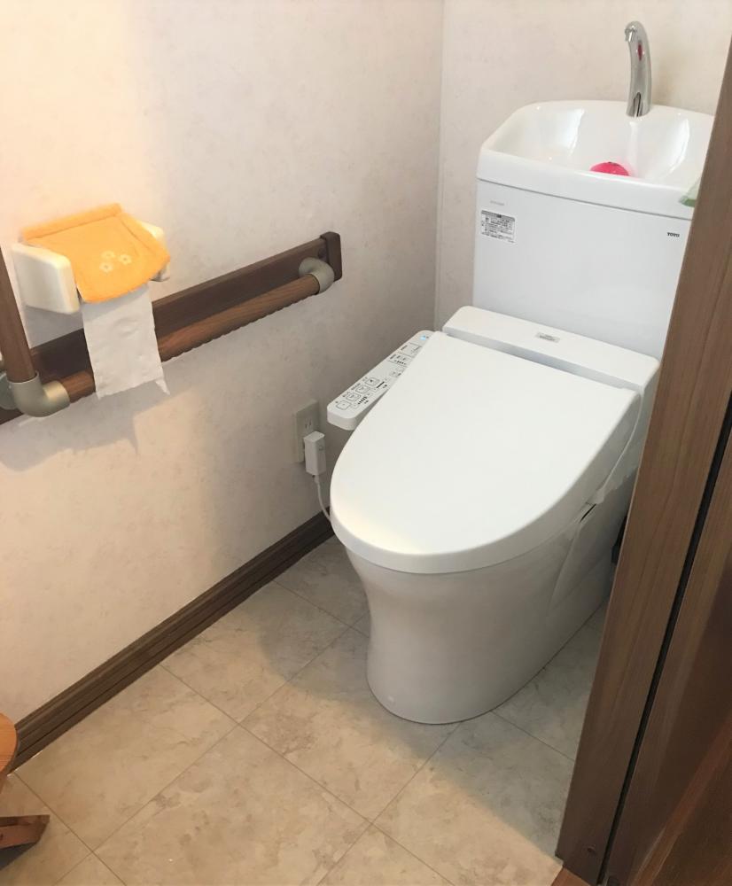 立ち座り楽ちん!トイレリフォーム