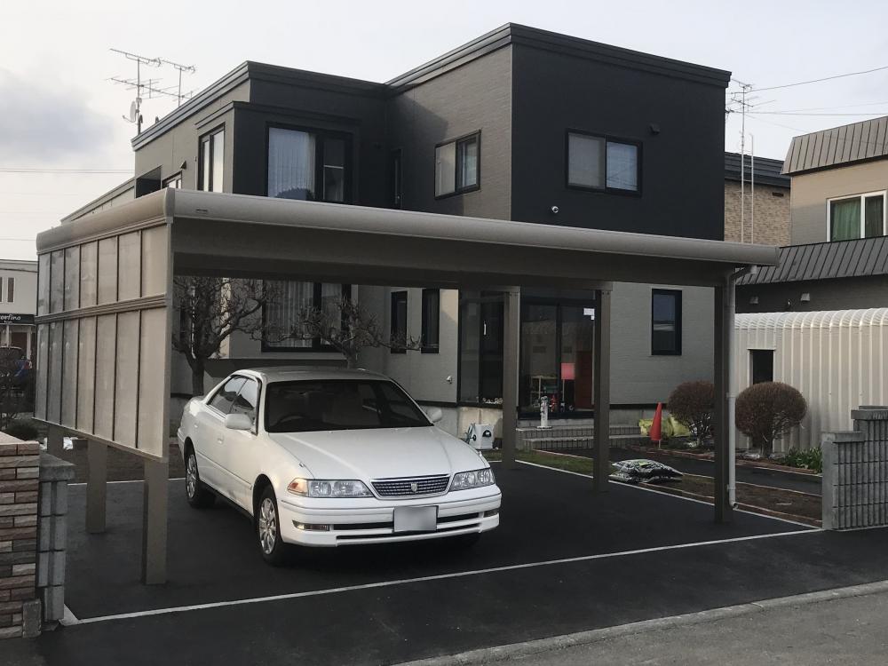 カーポートでお庭を明るく